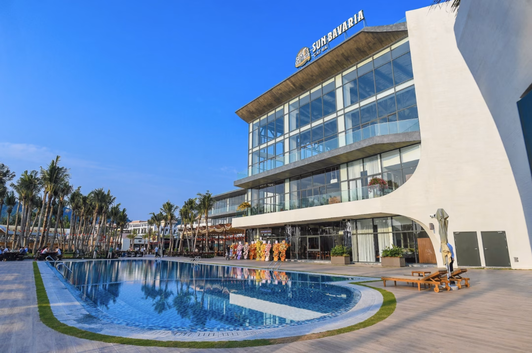 Không gian hiện đại, lý tưởng cho các hoạt động hội nghị, gala dinner quy mô lớn.