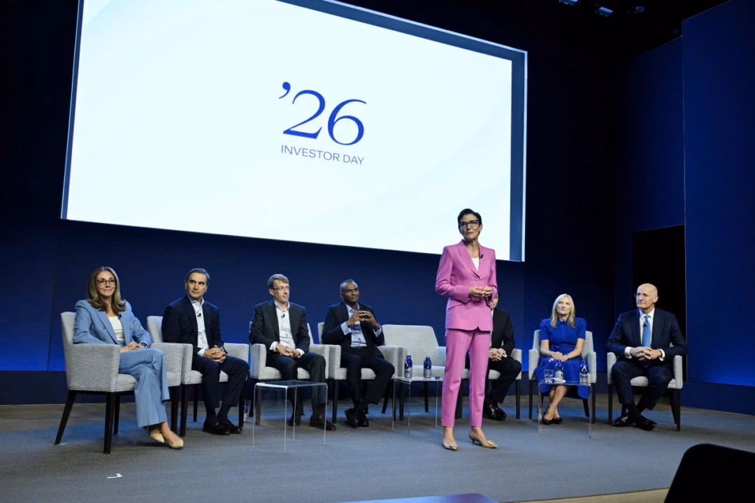 CEO Jane Fraser cùng ban lãnh đạo cấp cao định hướng lộ trình phát triển mới cho Citi