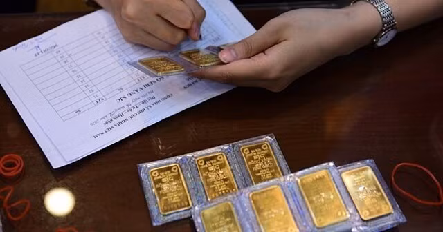 Thị trường vàng SJC ghi nhận mức điều chỉnh giảm mạnh so với vùng đỉnh cao nhất trong 4 tháng qua.